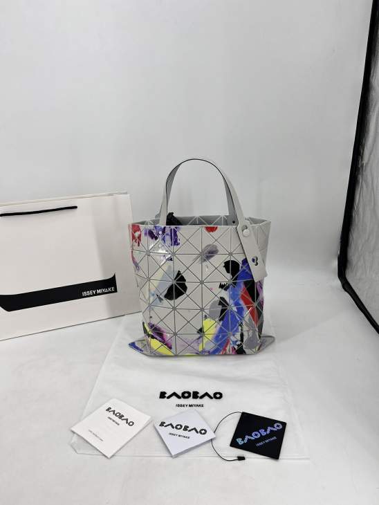 Picture of Issey Miyake Handbags _SKUfw141327387fw